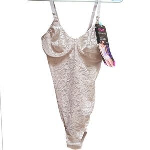 Maidenform Lace Body Shaper Cream 34C NWT